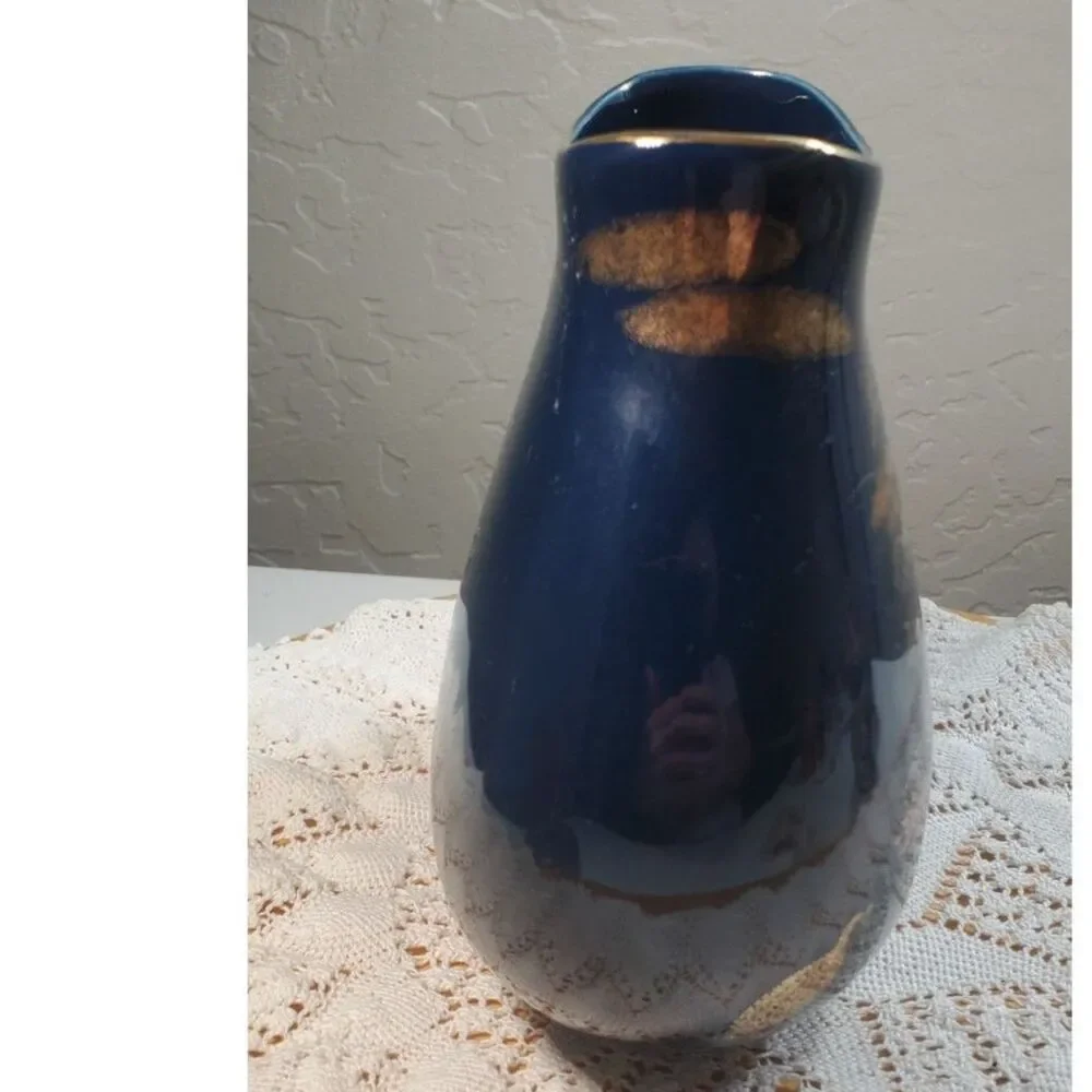 Toyo Kiku Chrysanthemum Cobalt Blue Porcelain Japanese Vase ~Vintage~